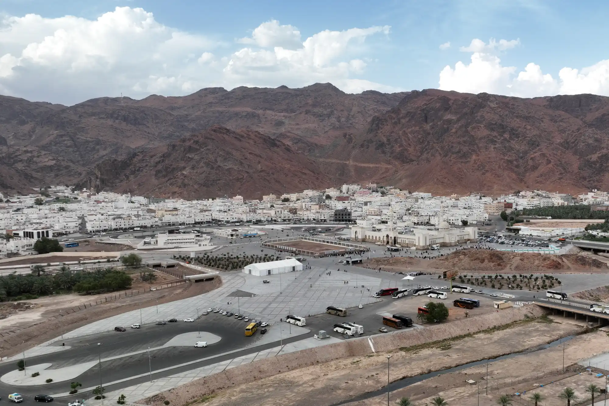 The Battlefield of Uhud (ساحة معركة أحد)